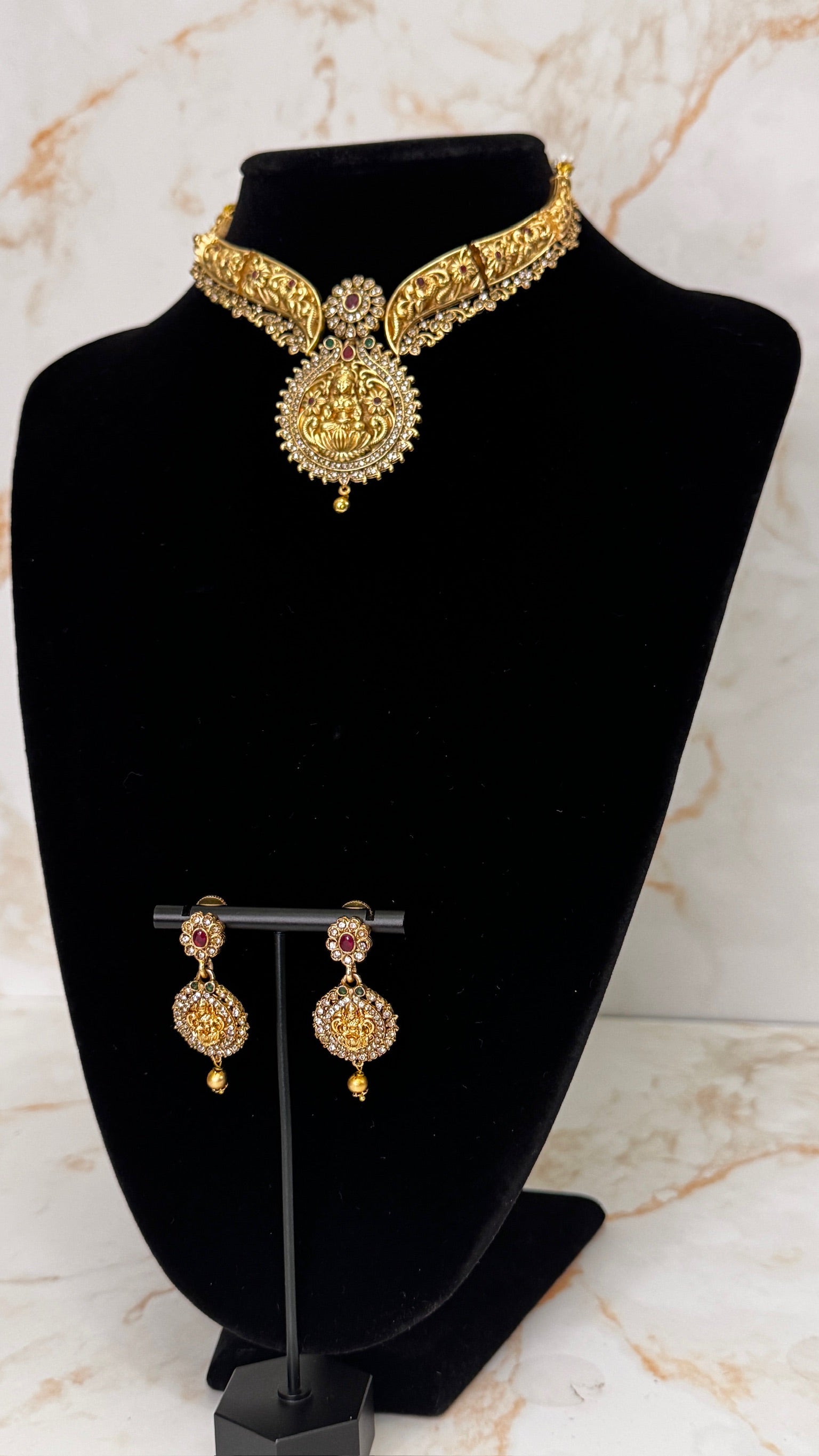Temple Necklace Set
